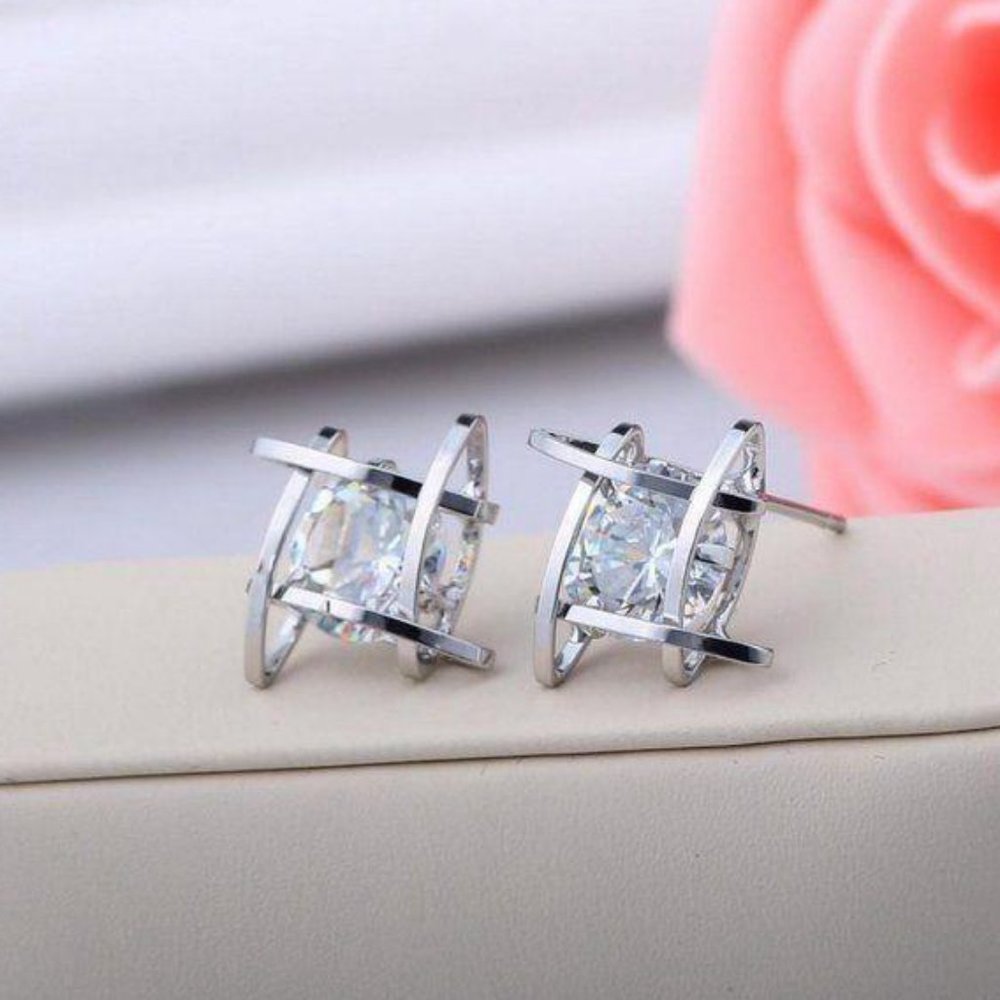 NEW Silver Solitaire Diamond 3D Caged Studs - Picture 7 of 9